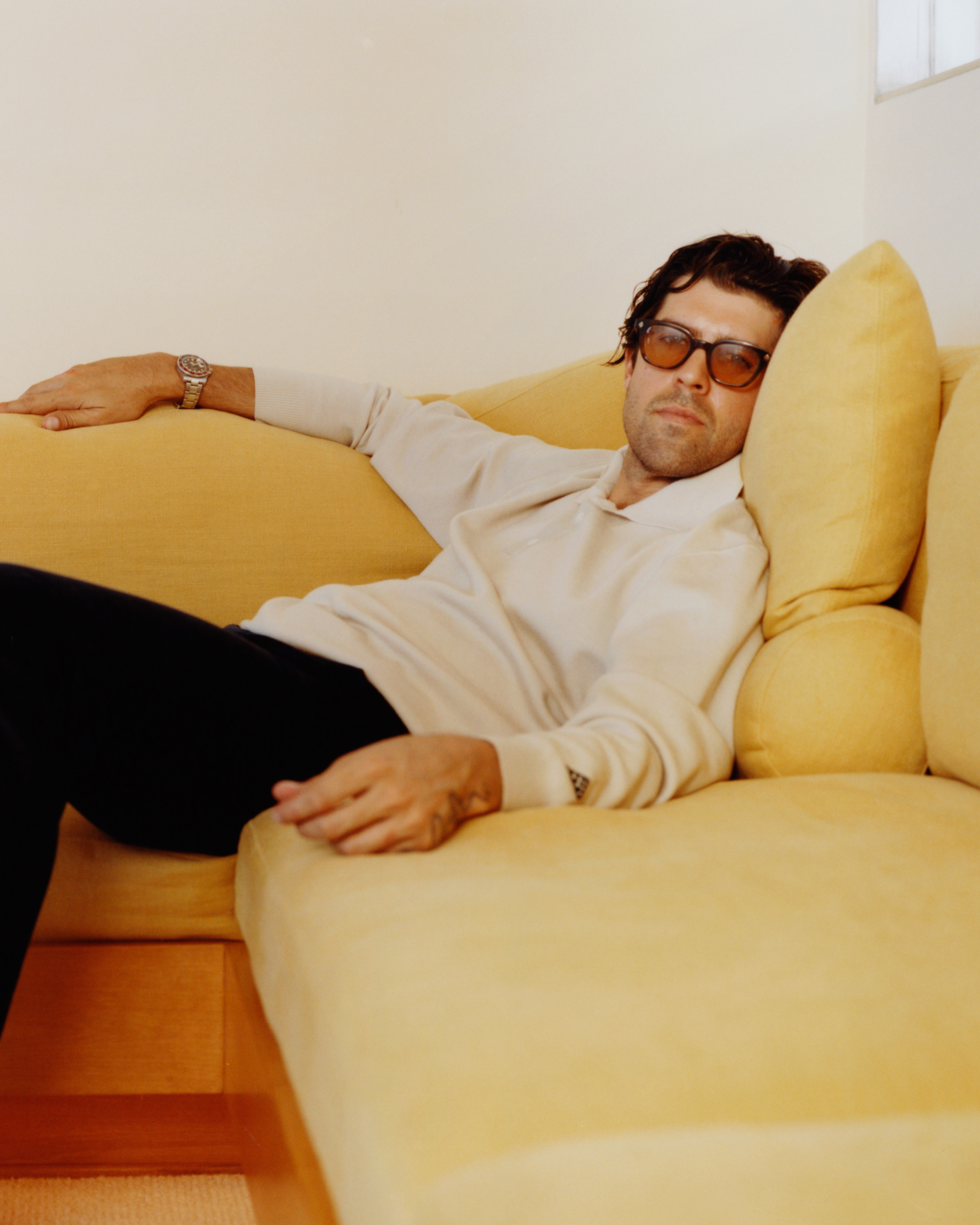 CAMERON AVERY [LIVE IN THE LOUNGE]