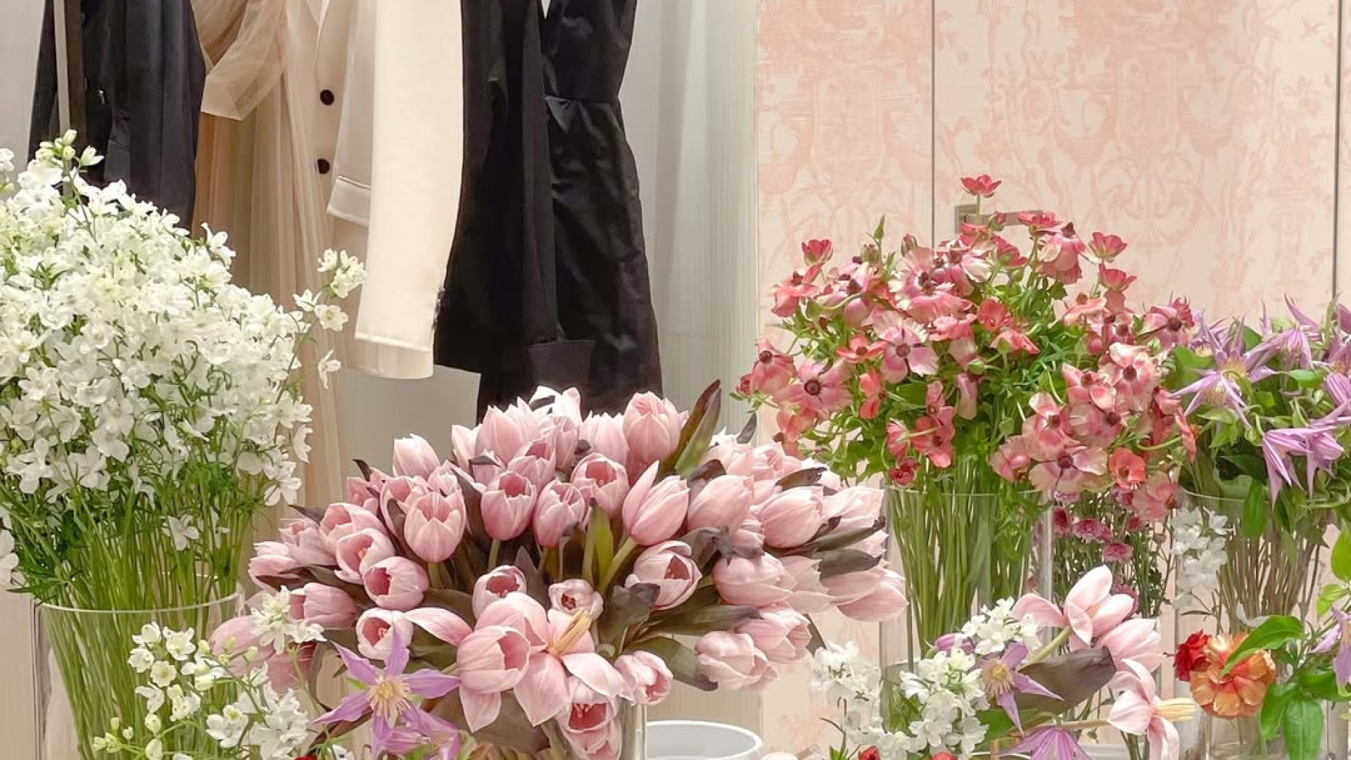 LUXURY BRAND BUILDING