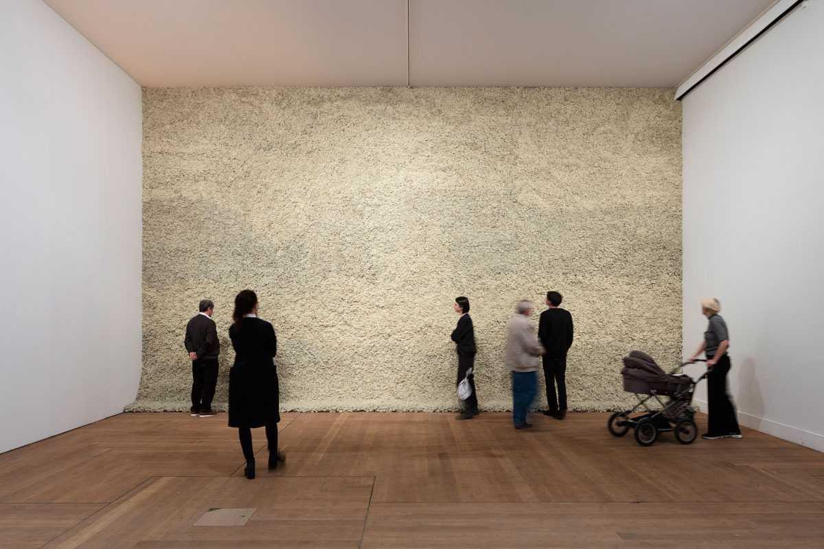 POWER IN THE ART WORLD