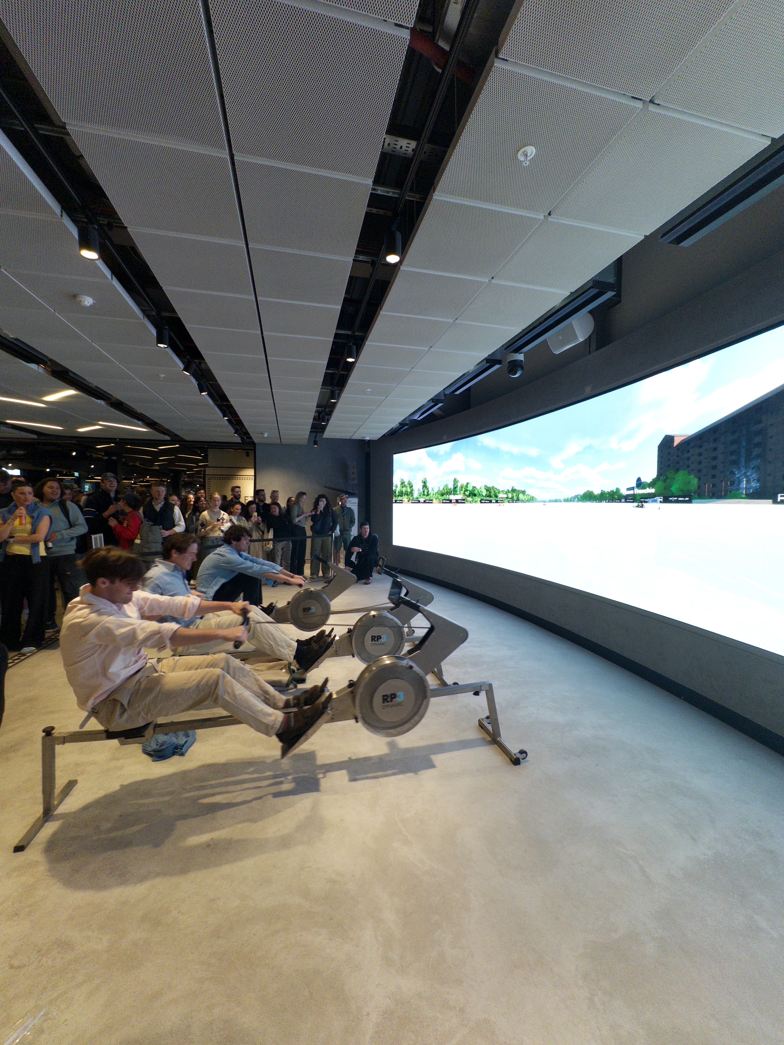 The cover image for the event: Watch the Thames come alive as teams go head-to-head in the Four Heads Rowing Race.