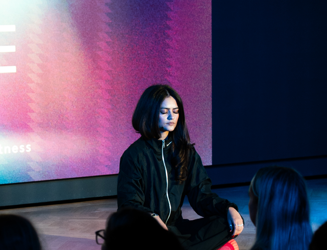 The cover image for the event: Mental Fitness Live is a high-energy, practical experience where you’ll learn how to rewire your brain, use visualisation, and train your thoughts.