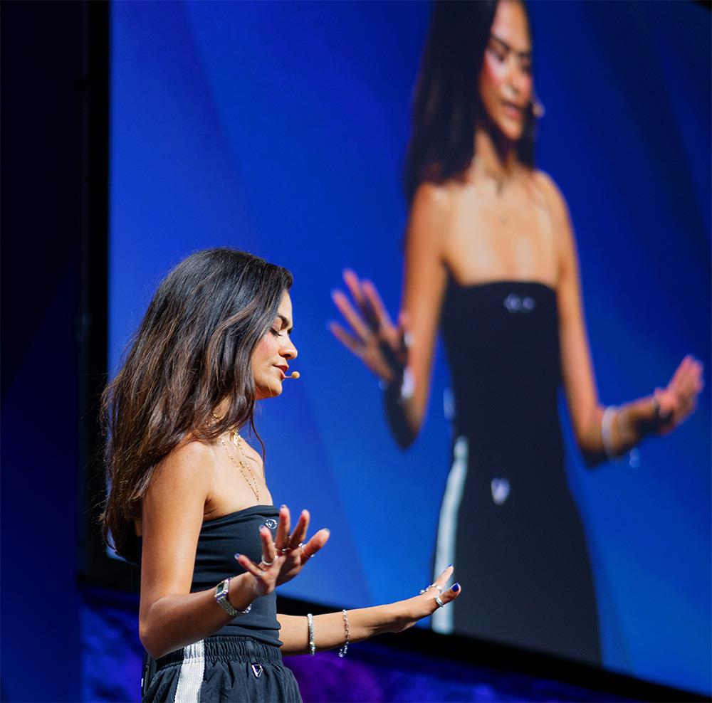 The cover image for the event: Mental Fitness Live is a high-energy, practical experience where you’ll learn how to rewire your brain, use visualisation, and train your thoughts.