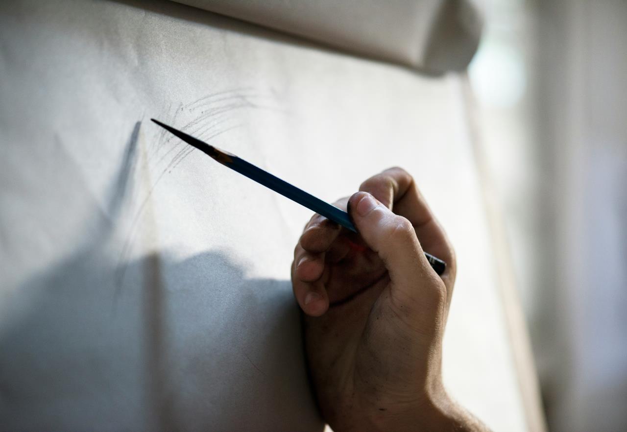 The cover image for the event: Join artist Caroline Silver at Fulham Pier for a relaxed drawing workshop inspired by the river and its ever-changing light and movement.