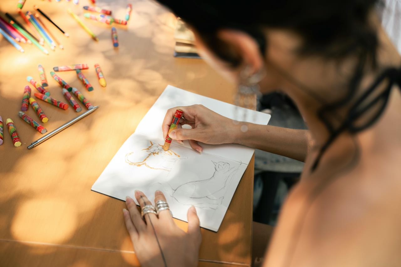 The cover image for the event: Join artist Anarkali Check at Fulham Pier for a relaxed pastels workshop inspired by the river and its ever-changing light and movement.